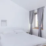 Roner Апартаменты *