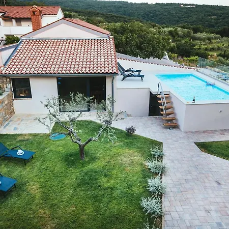 Roner アパート *